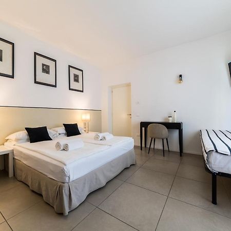 Carly'S Rooms Torbole Sul Garda Ngoại thất bức ảnh