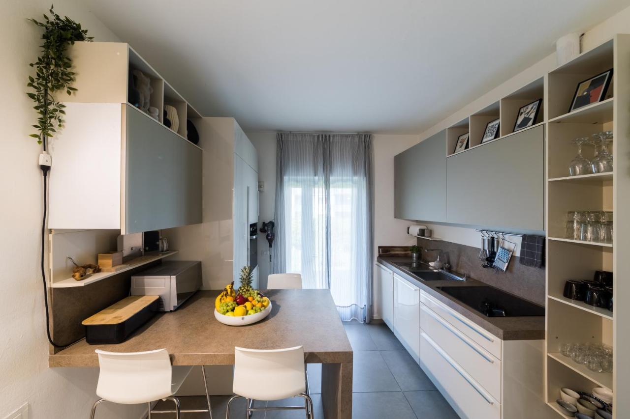 Carly'S Rooms Torbole Sul Garda Ngoại thất bức ảnh