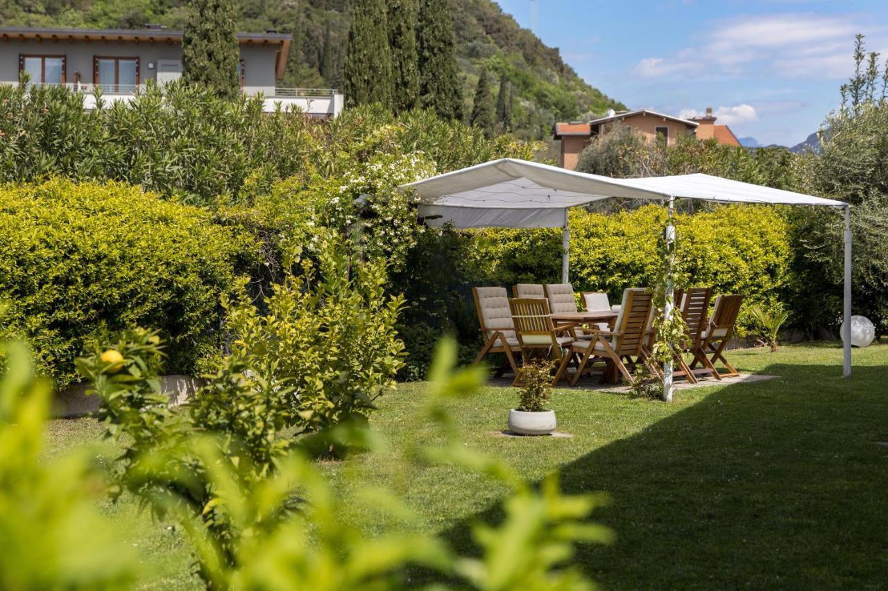 Carly'S Rooms Torbole Sul Garda Ngoại thất bức ảnh