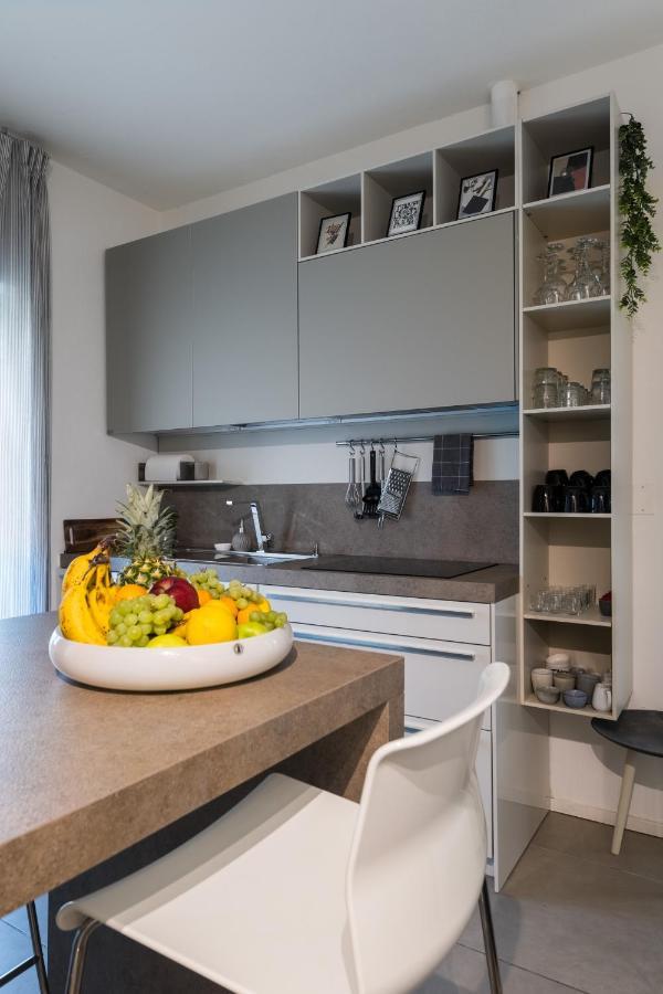 Carly'S Rooms Torbole Sul Garda Ngoại thất bức ảnh