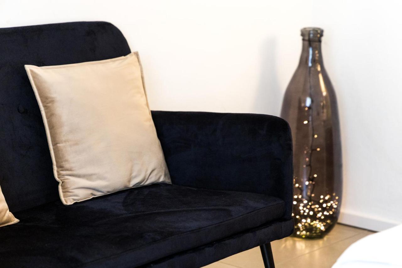 Carly'S Rooms Torbole Sul Garda Ngoại thất bức ảnh