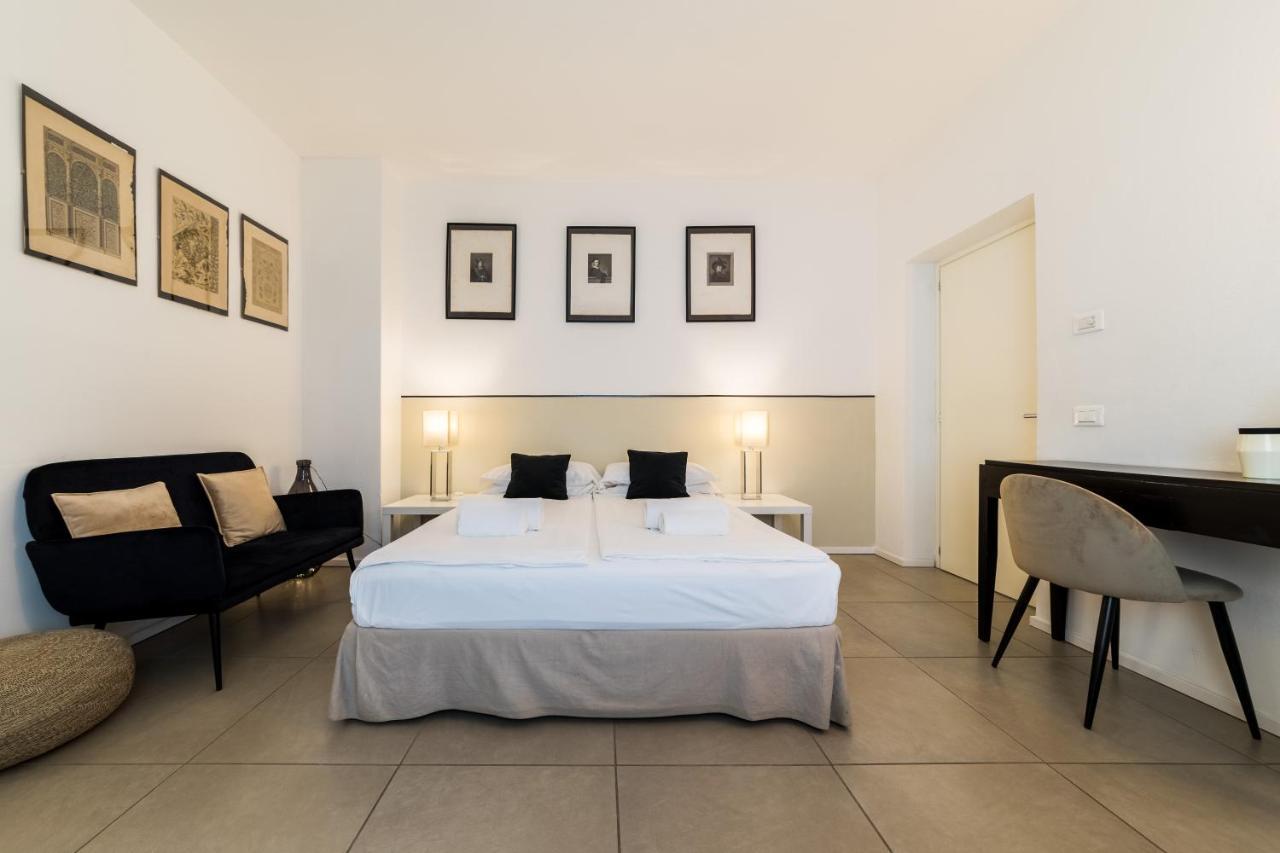 Carly'S Rooms Torbole Sul Garda Ngoại thất bức ảnh
