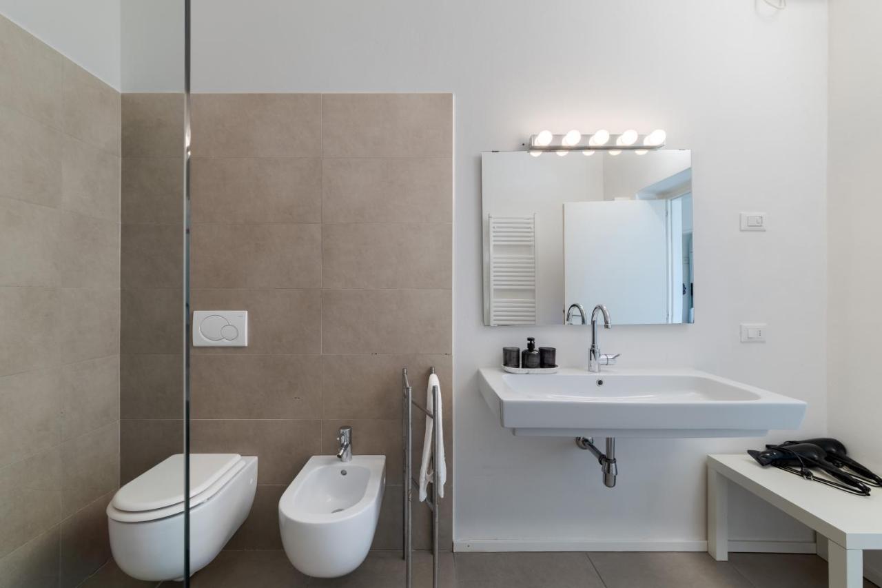 Carly'S Rooms Torbole Sul Garda Ngoại thất bức ảnh