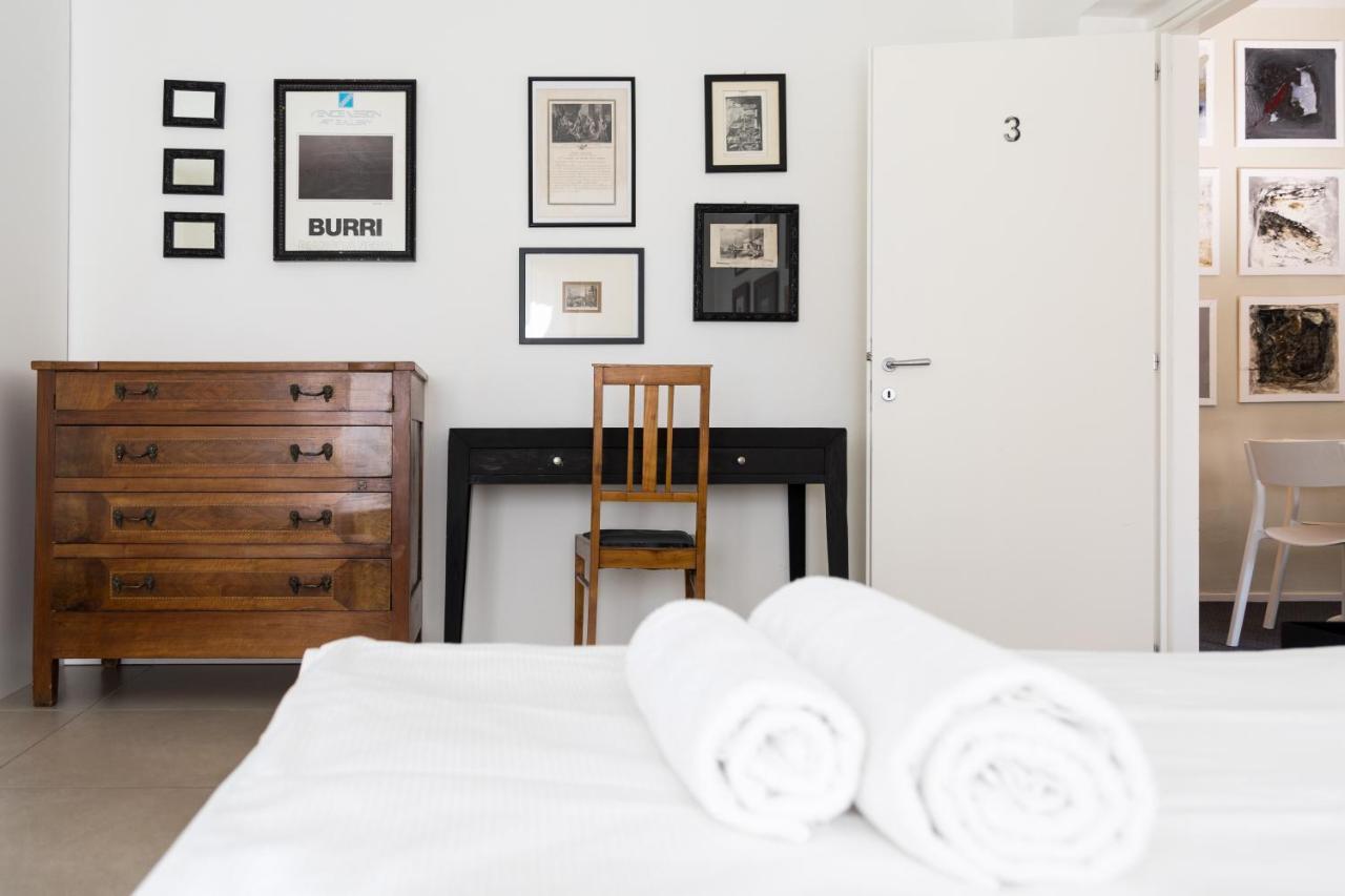 Carly'S Rooms Torbole Sul Garda Ngoại thất bức ảnh