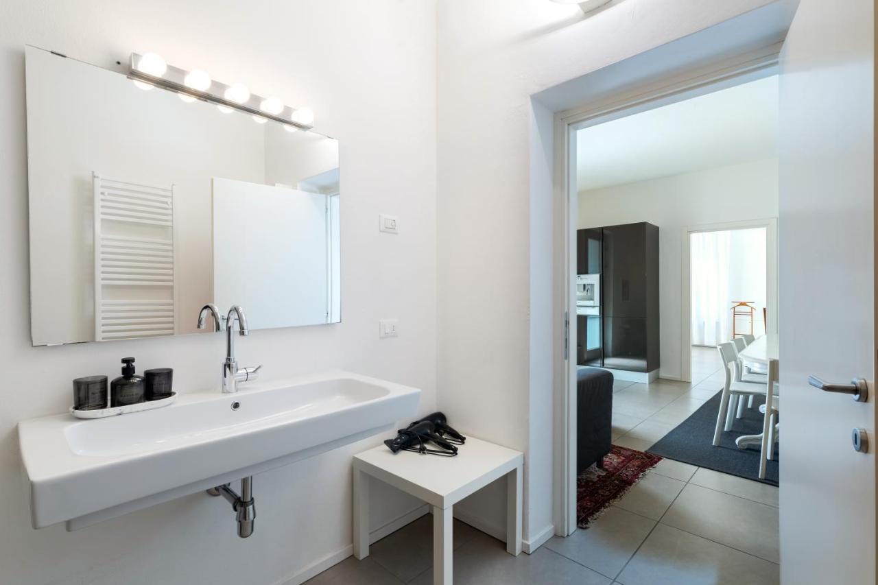 Carly'S Rooms Torbole Sul Garda Ngoại thất bức ảnh
