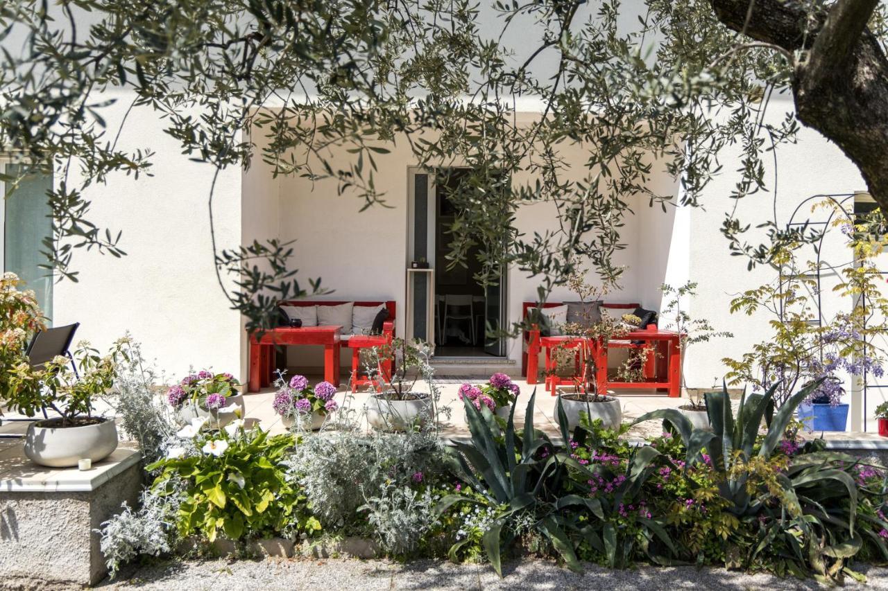 Carly'S Rooms Torbole Sul Garda Ngoại thất bức ảnh